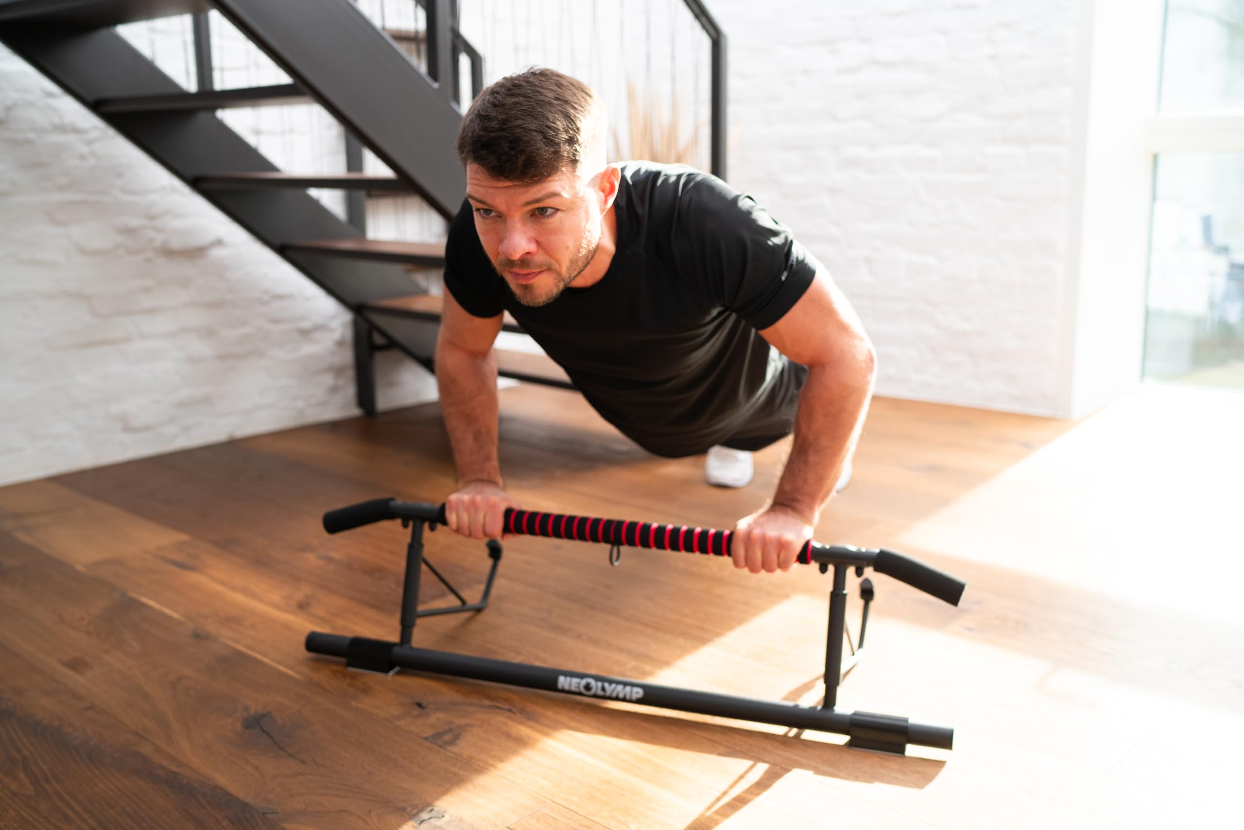 NEOLYMP Klimmzugstange Türrahmen ohne Schrauben mit Pull up Bar E-Book - Klimmzugstange Tür zum Einhängen für sicheren Halt bei Klimmzügen bis zu 200kg
